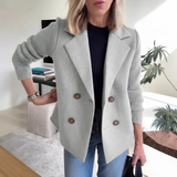 Marie - Élégance intemporelle dans un manteau