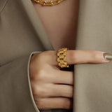 Elina - Anneau Secret