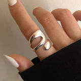 Eva - Anneau Large Ondulé